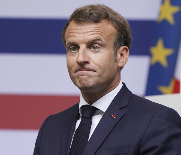 Пустио ђаке у школу, па тражио избегавање груписања: Макронова збрка око мера